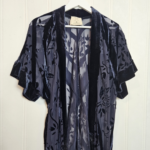 Pins & Needles Blue Velvet Burnout Sheer Fringe Kimono Open Front Womens M/L - Picture 3 of 13